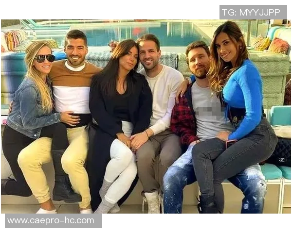 青梅竹马的足球明星情缘从童年到赛场的爱情故事